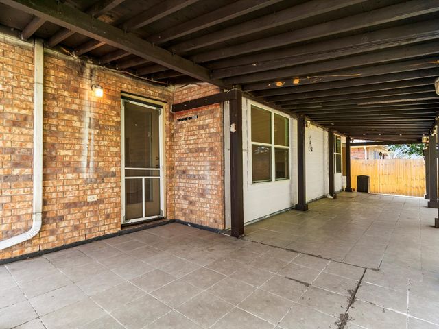 11813 Ponderosa Pine Drive, Fort Worth, TX 76244