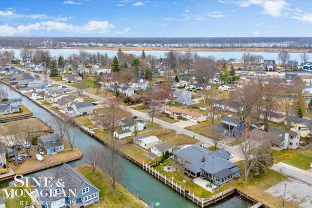 800 Ruskin Avenue, Algonac, MI 48001