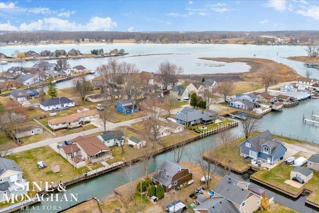 800 Ruskin Avenue, Algonac, MI 48001