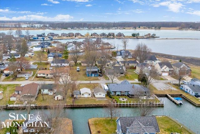 800 Ruskin Avenue, Algonac, MI 48001