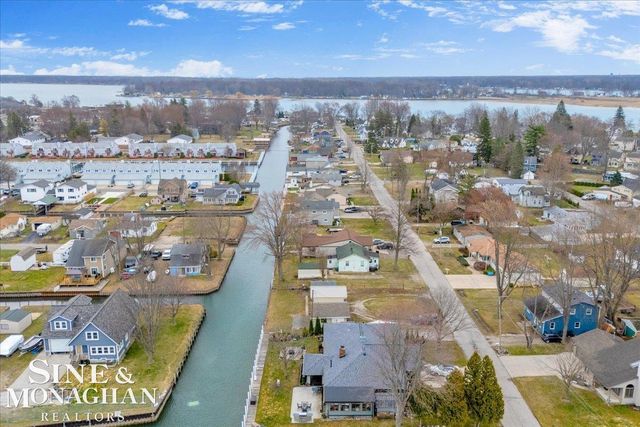 800 Ruskin Avenue, Algonac, MI 48001