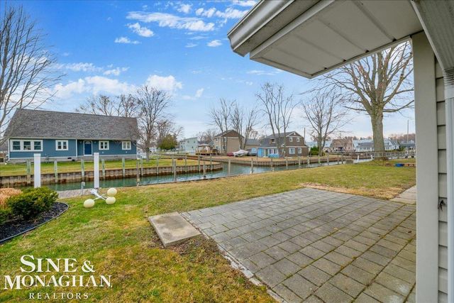 800 Ruskin Avenue, Algonac, MI 48001