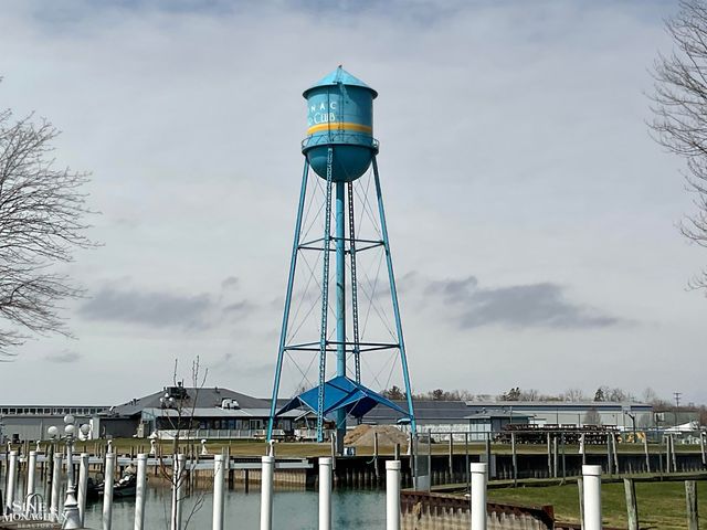 800 Ruskin Avenue, Algonac, MI 48001