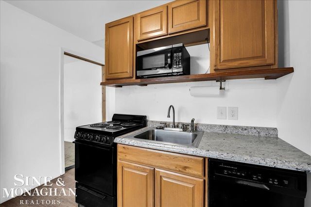 800 Ruskin Avenue, Algonac, MI 48001