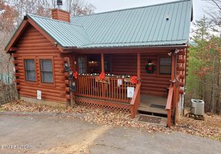 1709 Parkway View Court, Sevierville, TN 37876