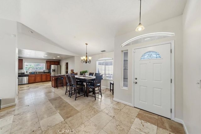 16461 Fremontia, Hesperia, CA 92345