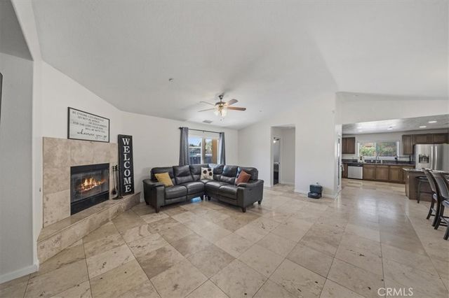 16461 Fremontia, Hesperia, CA 92345