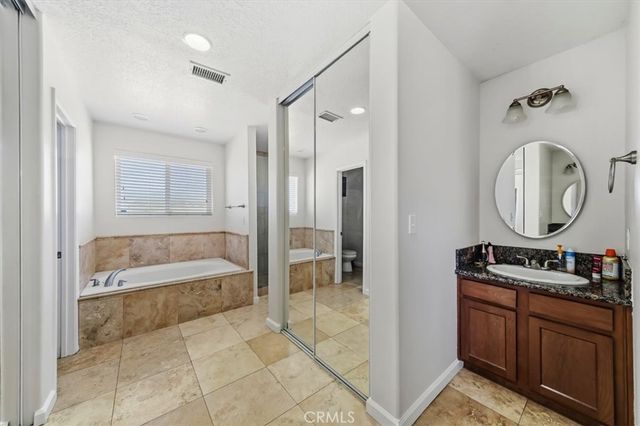 16461 Fremontia, Hesperia, CA 92345