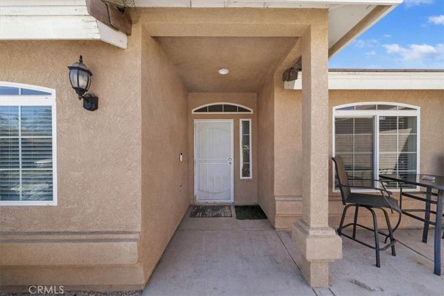 16461 Fremontia, Hesperia, CA 92345