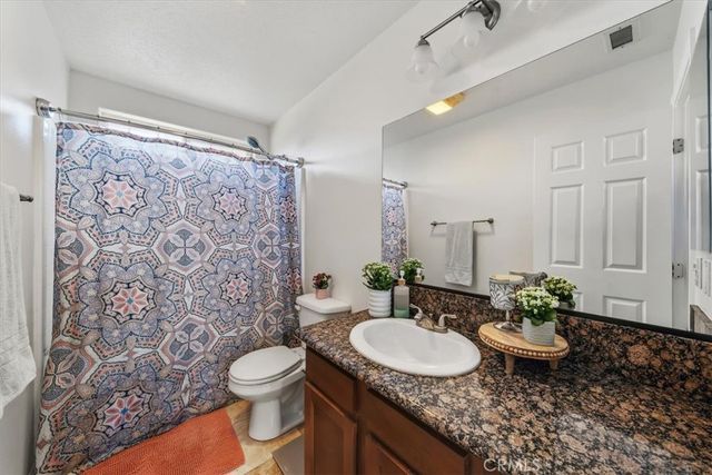 16461 Fremontia, Hesperia, CA 92345