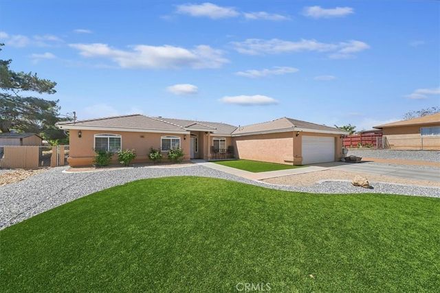 16461 Fremontia, Hesperia, CA 92345