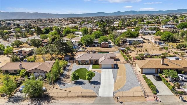 16461 Fremontia, Hesperia, CA 92345
