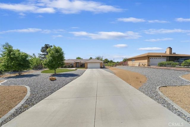 16461 Fremontia, Hesperia, CA 92345