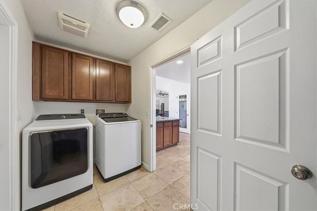 16461 Fremontia, Hesperia, CA 92345