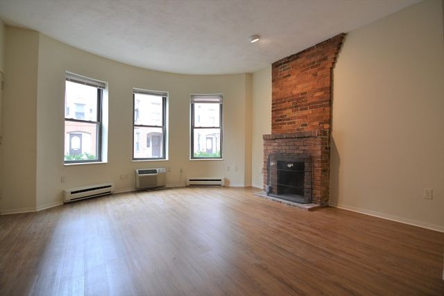 67 St. Germain 35-PE, Boston, MA 02115