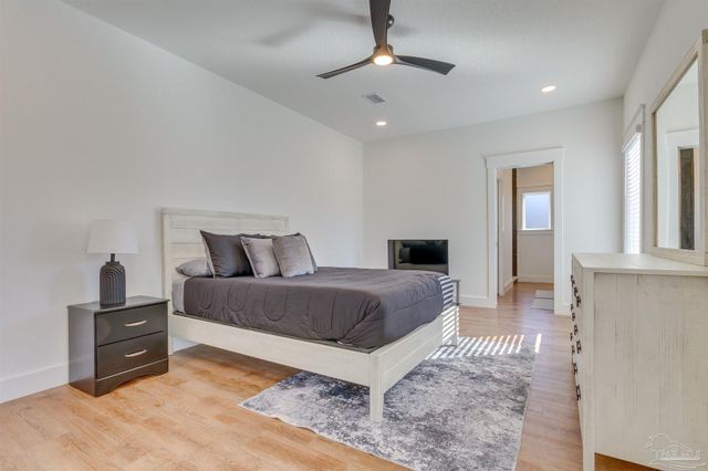 5439 Stagecoach Trl, Gulf Breeze, FL 32563