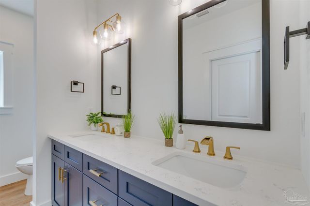 5439 Stagecoach Trl, Gulf Breeze, FL 32563