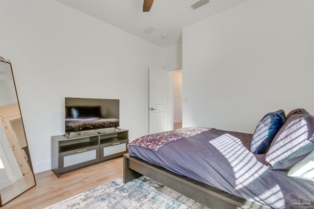 5439 Stagecoach Trl, Gulf Breeze, FL 32563