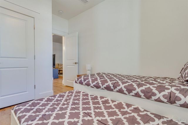 5439 Stagecoach Trl, Gulf Breeze, FL 32563