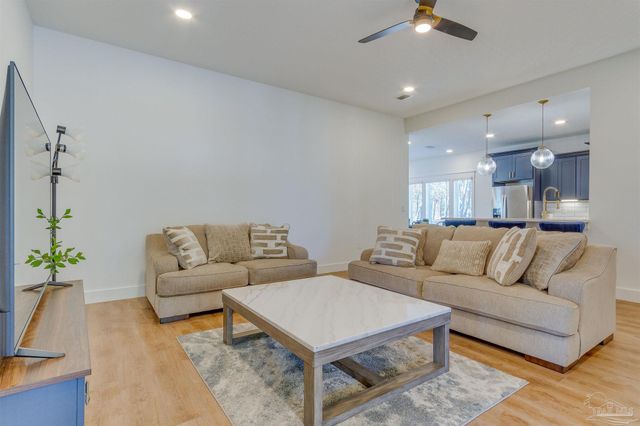 5439 Stagecoach Trl, Gulf Breeze, FL 32563