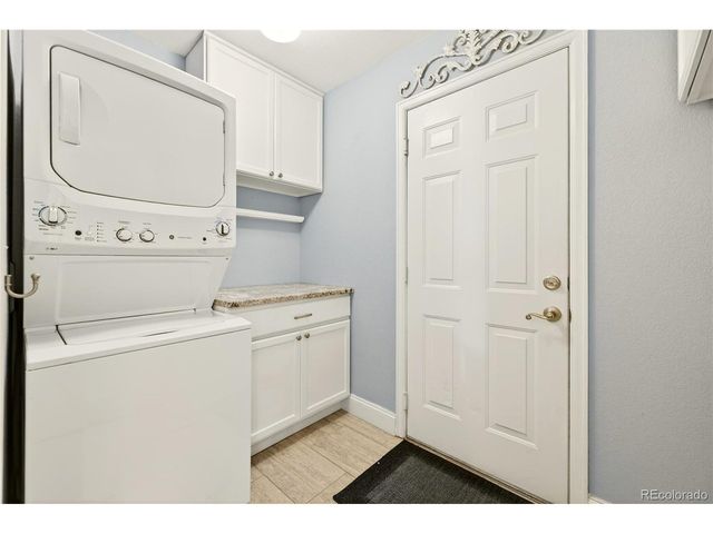 1663 S Emporia Ct, Aurora, CO 80247