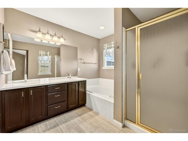 1663 S Emporia Ct, Aurora, CO 80247