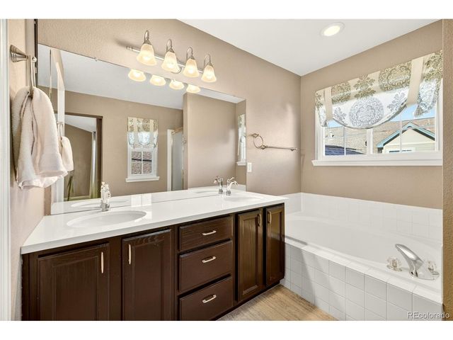 1663 S Emporia Ct, Aurora, CO 80247