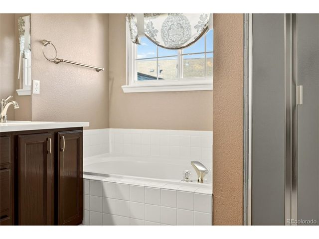 1663 S Emporia Ct, Aurora, CO 80247