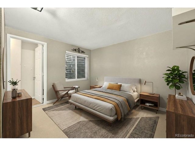 1663 S Emporia Ct, Aurora, CO 80247