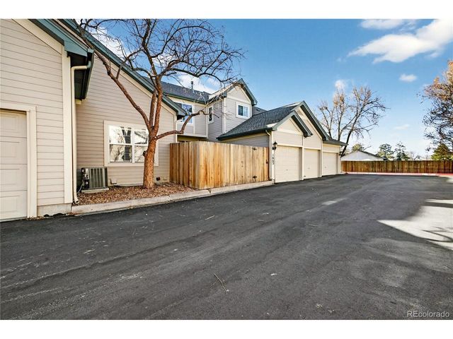 1663 S Emporia Ct, Aurora, CO 80247