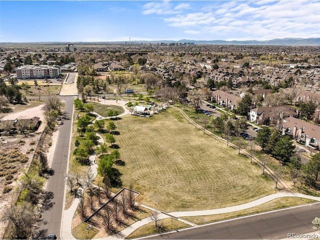 1663 S Emporia Ct, Aurora, CO 80247