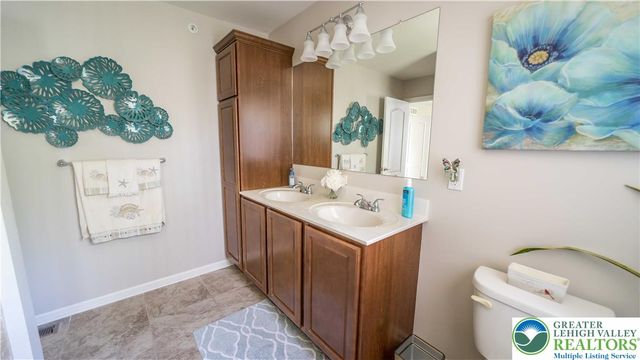 4368 Lenni Circle, Upper Milford Twp, PA 18049