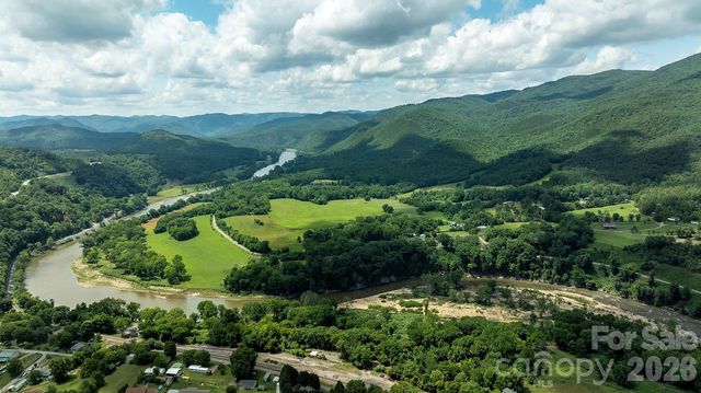 821 River Road, Hot Springs, NC 28743