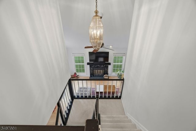 150 Dezenzo Ln, West Orange Twp., NJ 07052