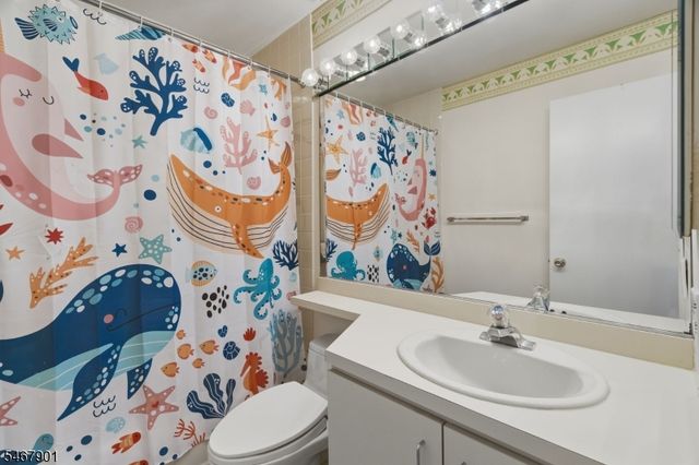 150 Dezenzo Ln, West Orange Twp., NJ 07052