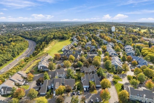 150 Dezenzo Ln, West Orange Twp., NJ 07052