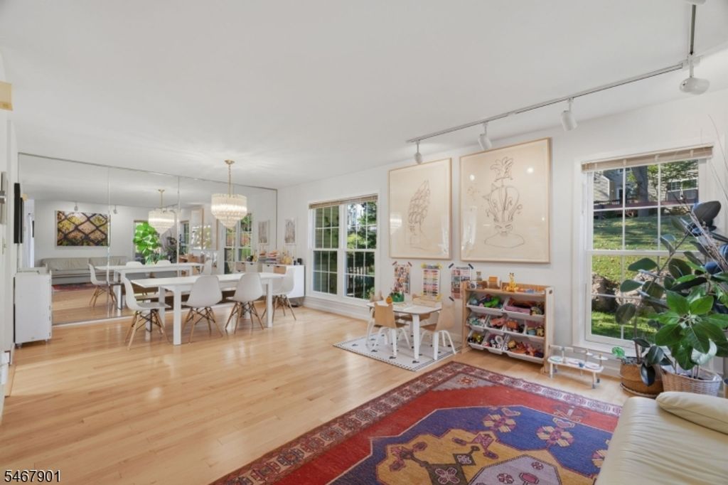150 Dezenzo Ln, West Orange Twp., NJ 07052 — photo 2