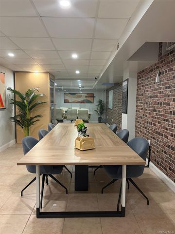 210 Pelham Road 5L, New Rochelle, NY 10805