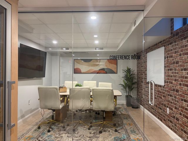 210 Pelham Road 5L, New Rochelle, NY 10805