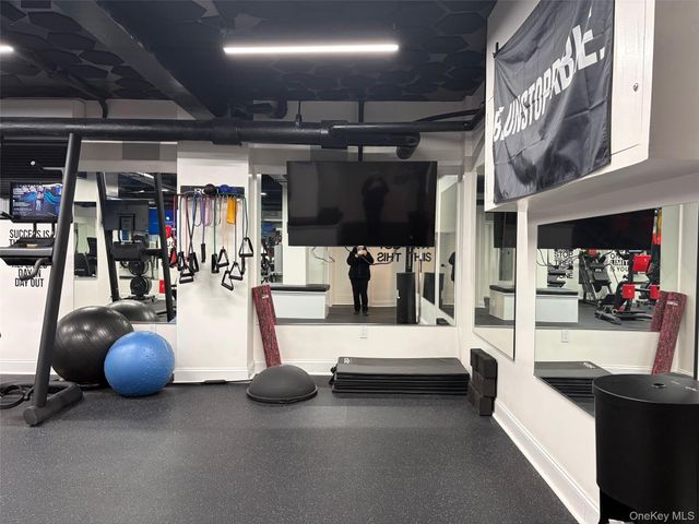 210 Pelham Road 5L, New Rochelle, NY 10805