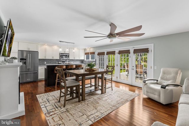 119 PENNSYLVANIA AVE, Yardley, PA 19067