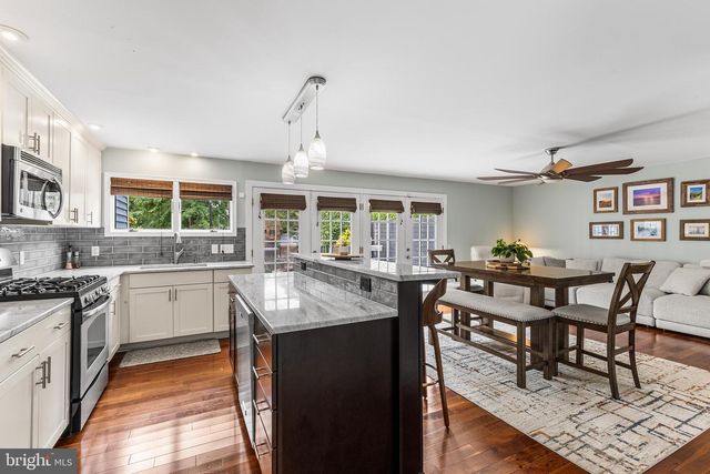 119 PENNSYLVANIA AVE, Yardley, PA 19067