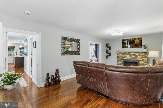 119 PENNSYLVANIA AVE, Yardley, PA 19067