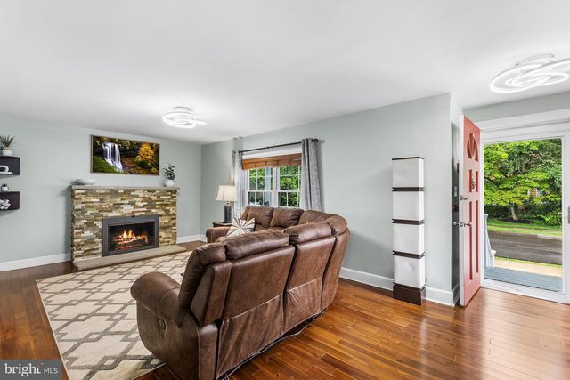 119 PENNSYLVANIA AVE, Yardley, PA 19067