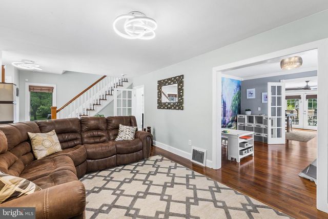 119 PENNSYLVANIA AVE, Yardley, PA 19067