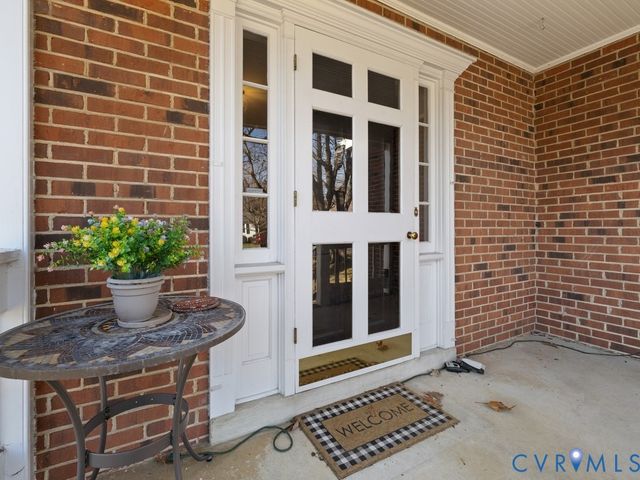 222 Homestead Dr, Colonial Heights, VA 23834