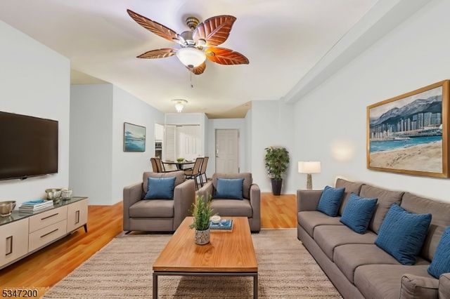 276 Prospect St 4H, East Orange City, NJ 07017
