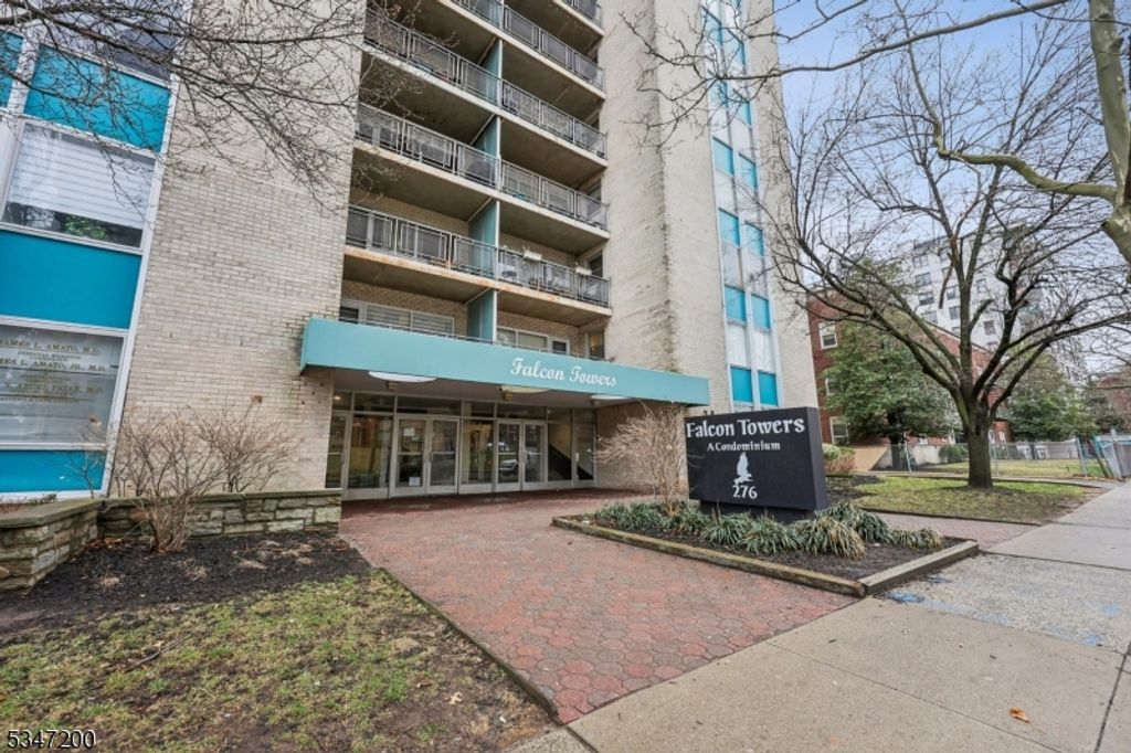 276 Prospect St 4H, East Orange City, NJ 07017