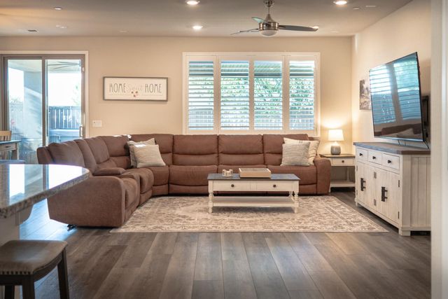 2811 Boxcar Dr, Rocklin, CA 95765