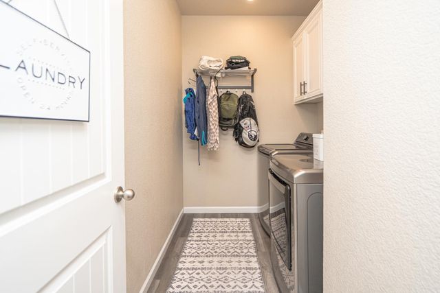2811 Boxcar Dr, Rocklin, CA 95765